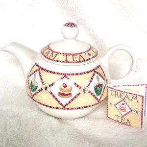 Arthur Wood Teapot Cream Tea Small Teapot 1996 England